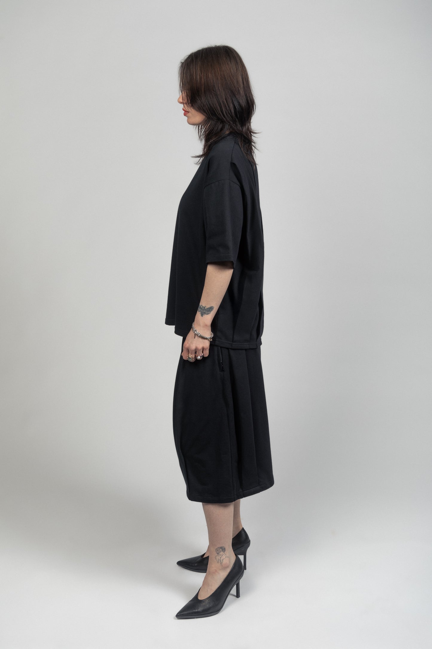 BLACK FOLDSTRIPE T-SHIRT