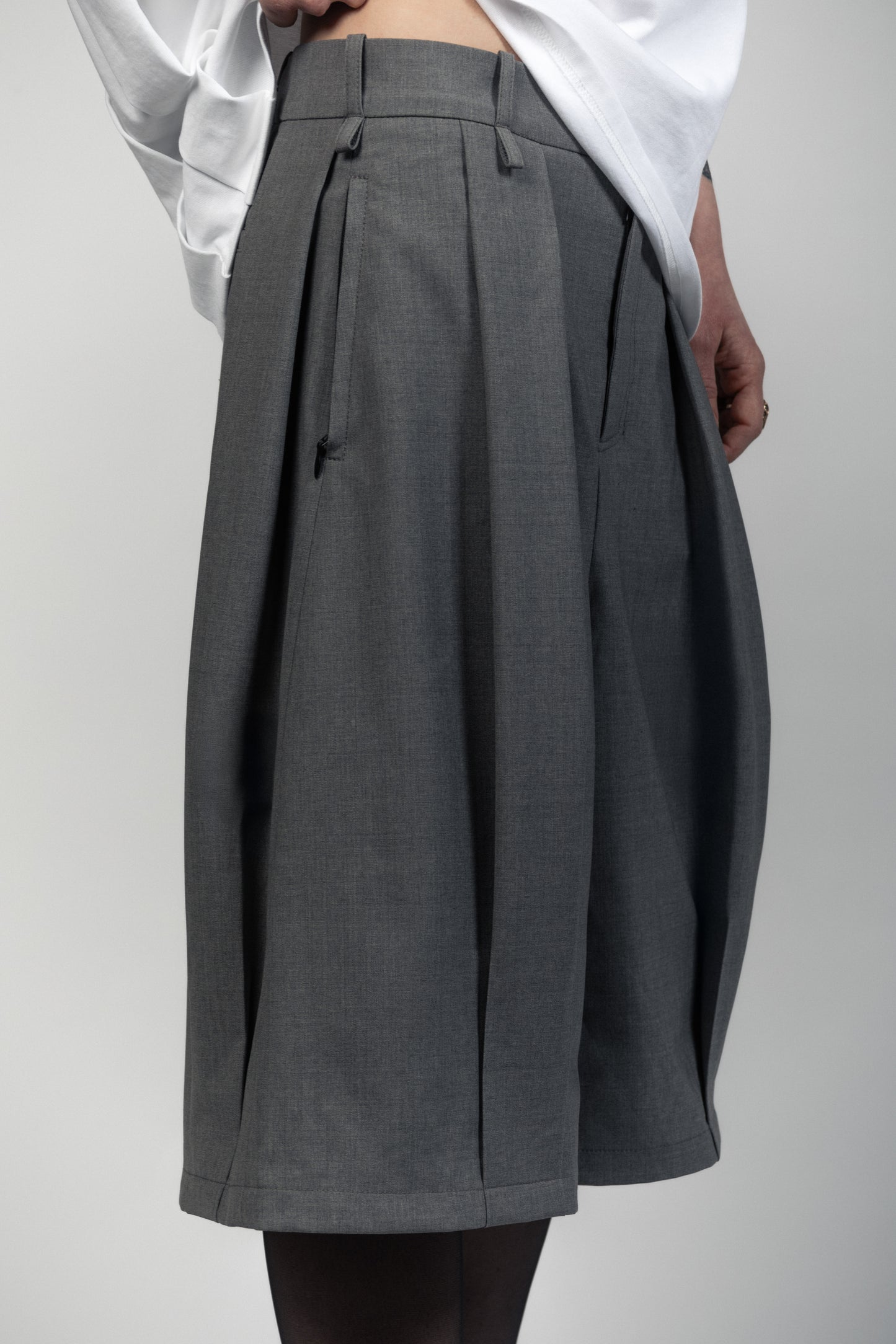 GREY FOLDSTRIPE SHORTS